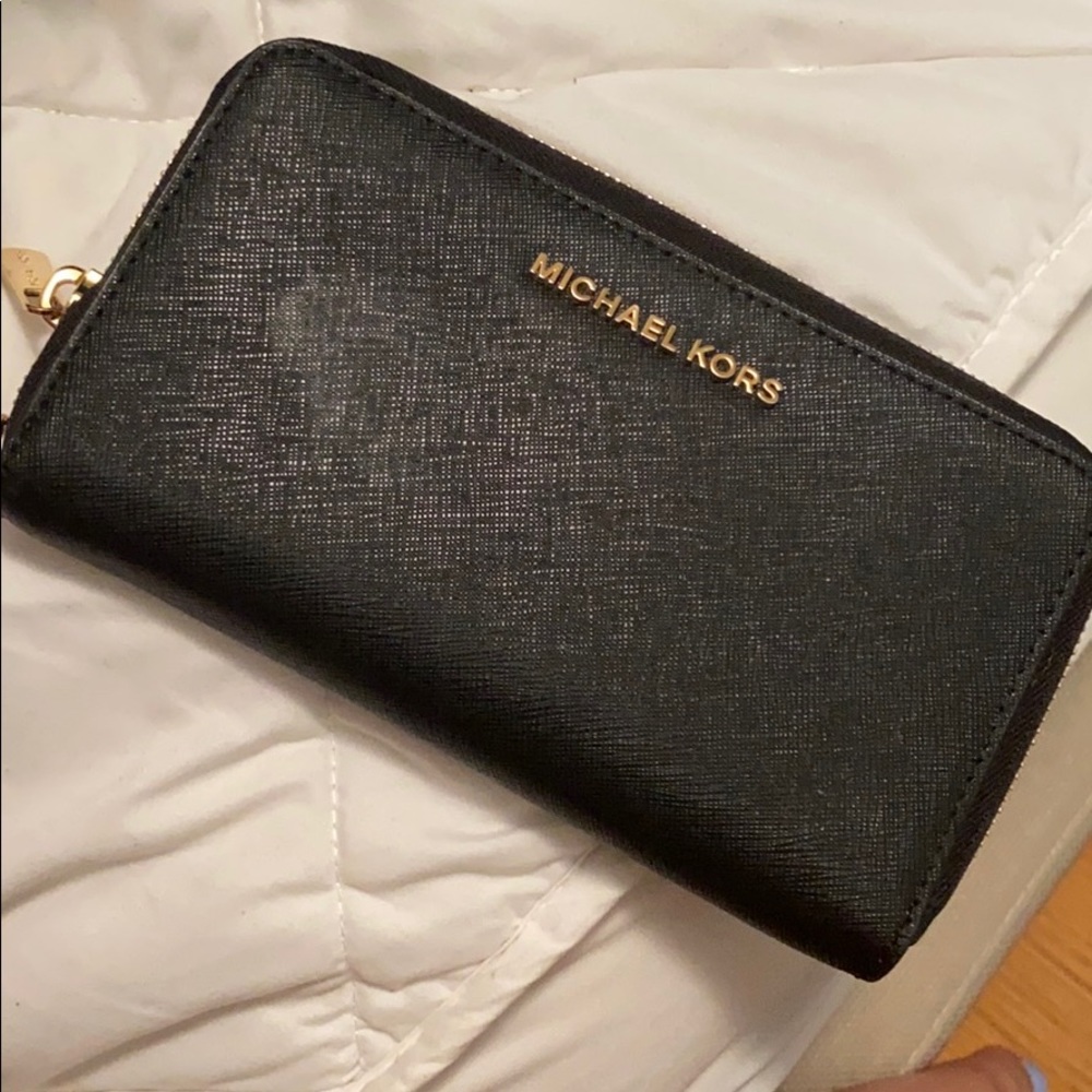 Michael kors wallet